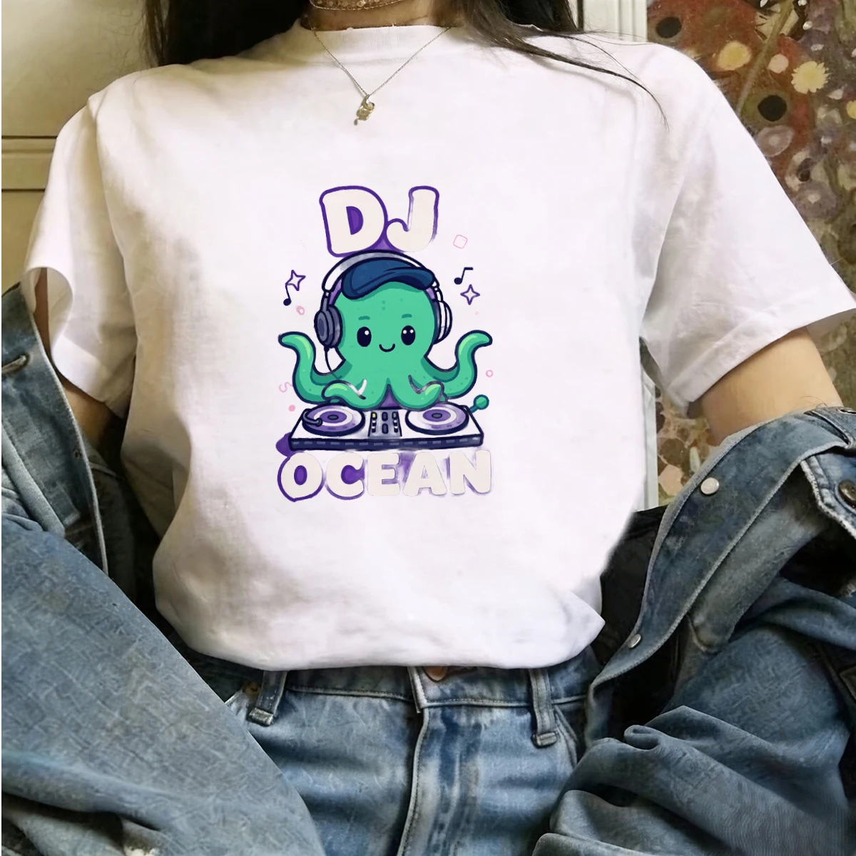 Camisetas para mujer con estampado gráfico, imagen impresa, retrato artístico, expresivo, audaz, llamativo, llamativo a la atención, salvaje