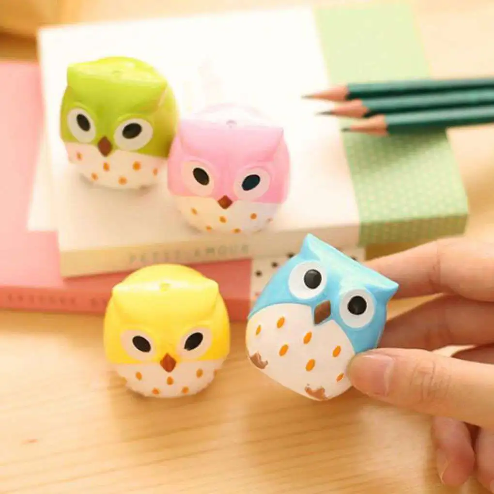 Adorable Cartoon Owl Shaped Two Holes Plastic Portable Lightweight Pencil Sharpener Color Random