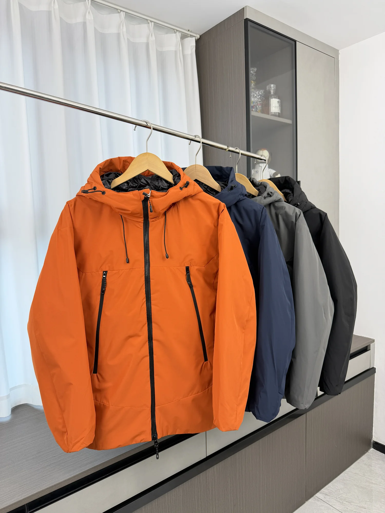 

Мужская уличная пуховая куртка: ветрозащитная, водонепроницаемая, теплая, с высоким показателем наполнения, на молнии, стандартный крой, для походов