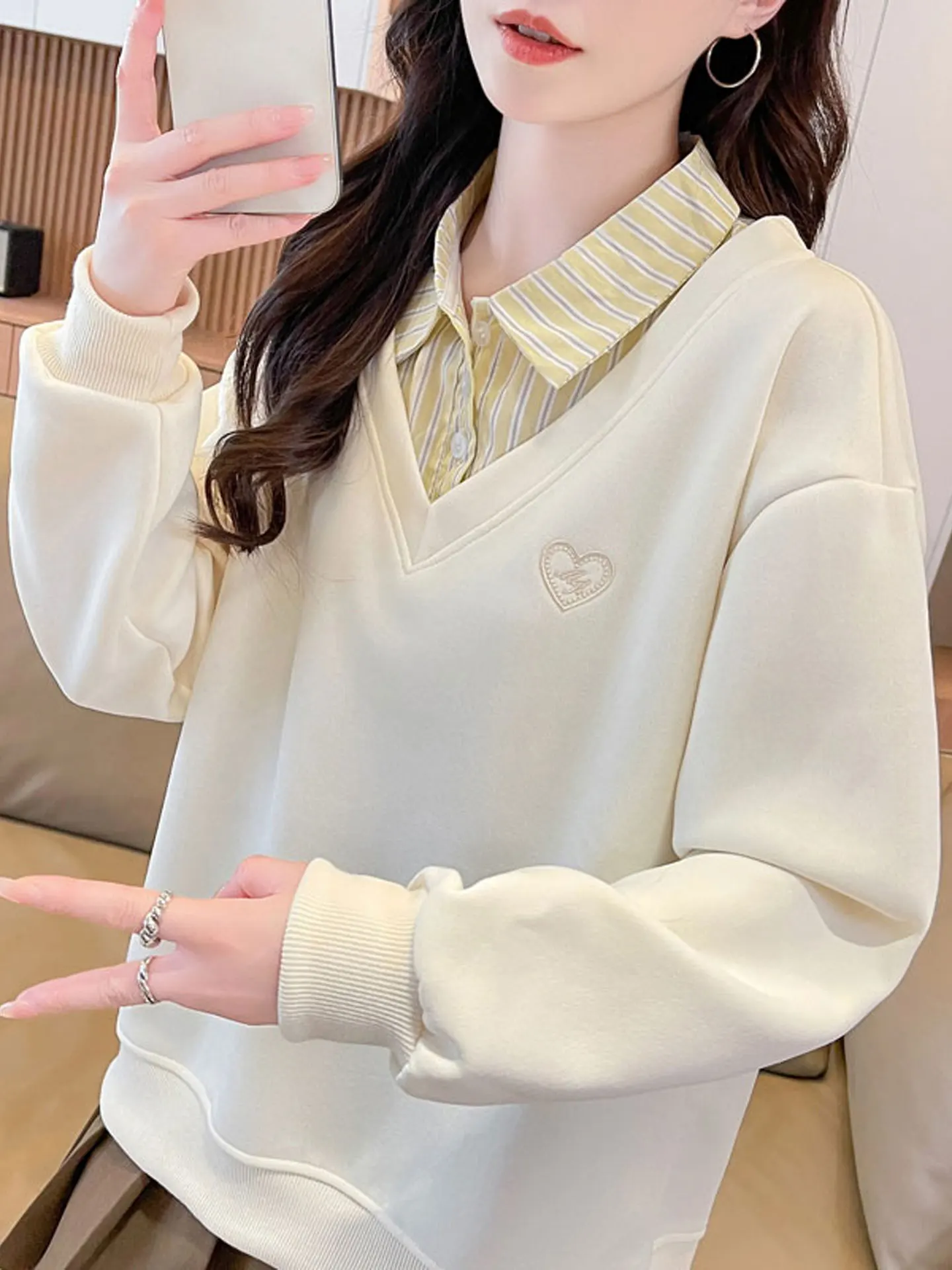 Women's Oversized Fleece Lined Embroidered  Sweatshirt Thickened Autumn Winter New Style School Girls Casual Outerwear