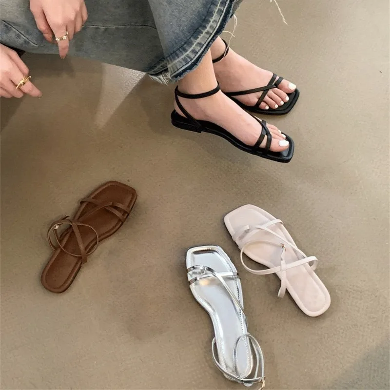 2026 Summer Gladiator Women Sandals Fashion Elegant Narrow Band Clip Toe Shoes Ladies Comfort Flats Beach Sandalias