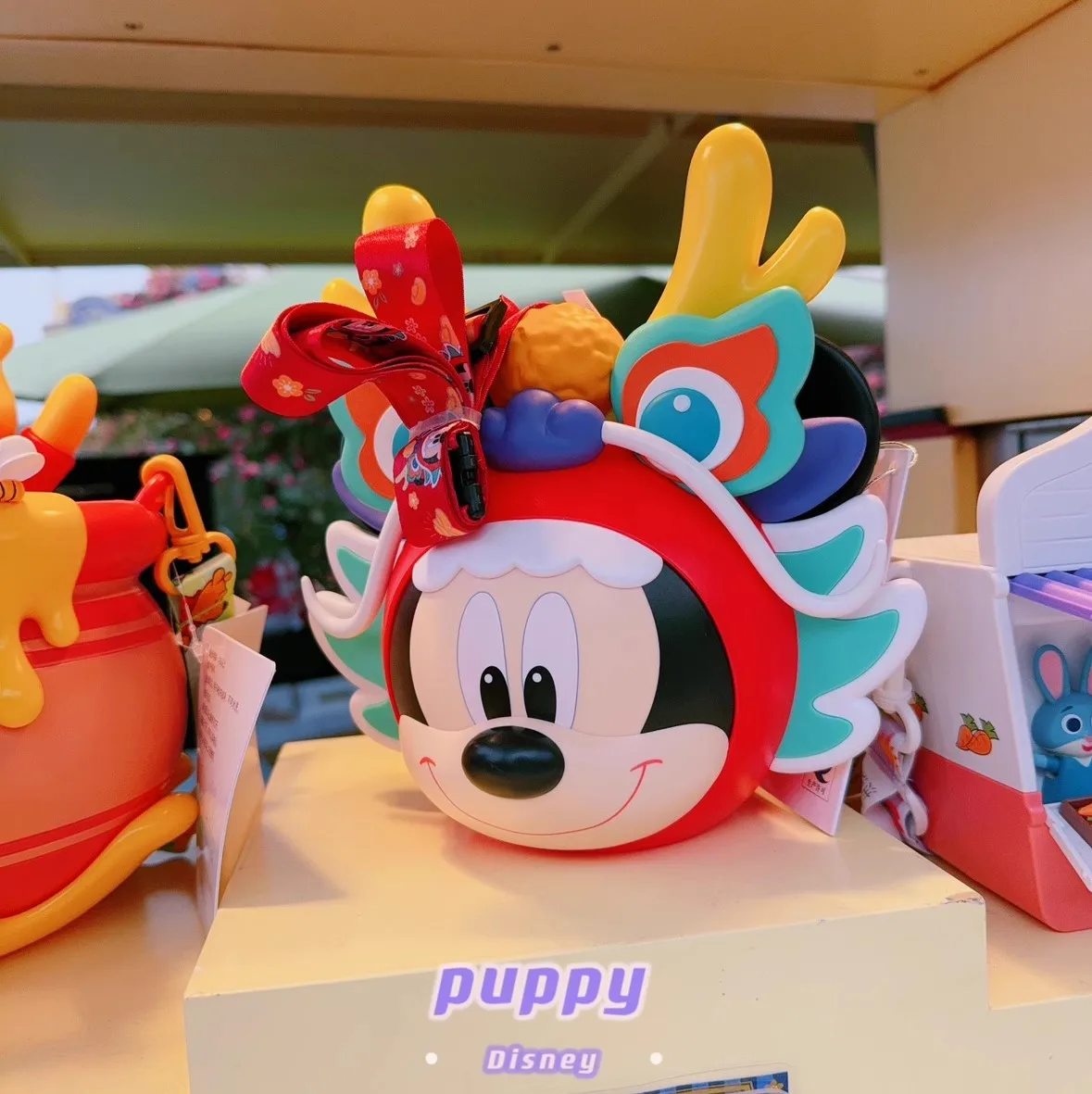 

Original Shanghai Disney 2024 New Year Dragon Mickey three-dimensional plastic popcorn bucket faucet