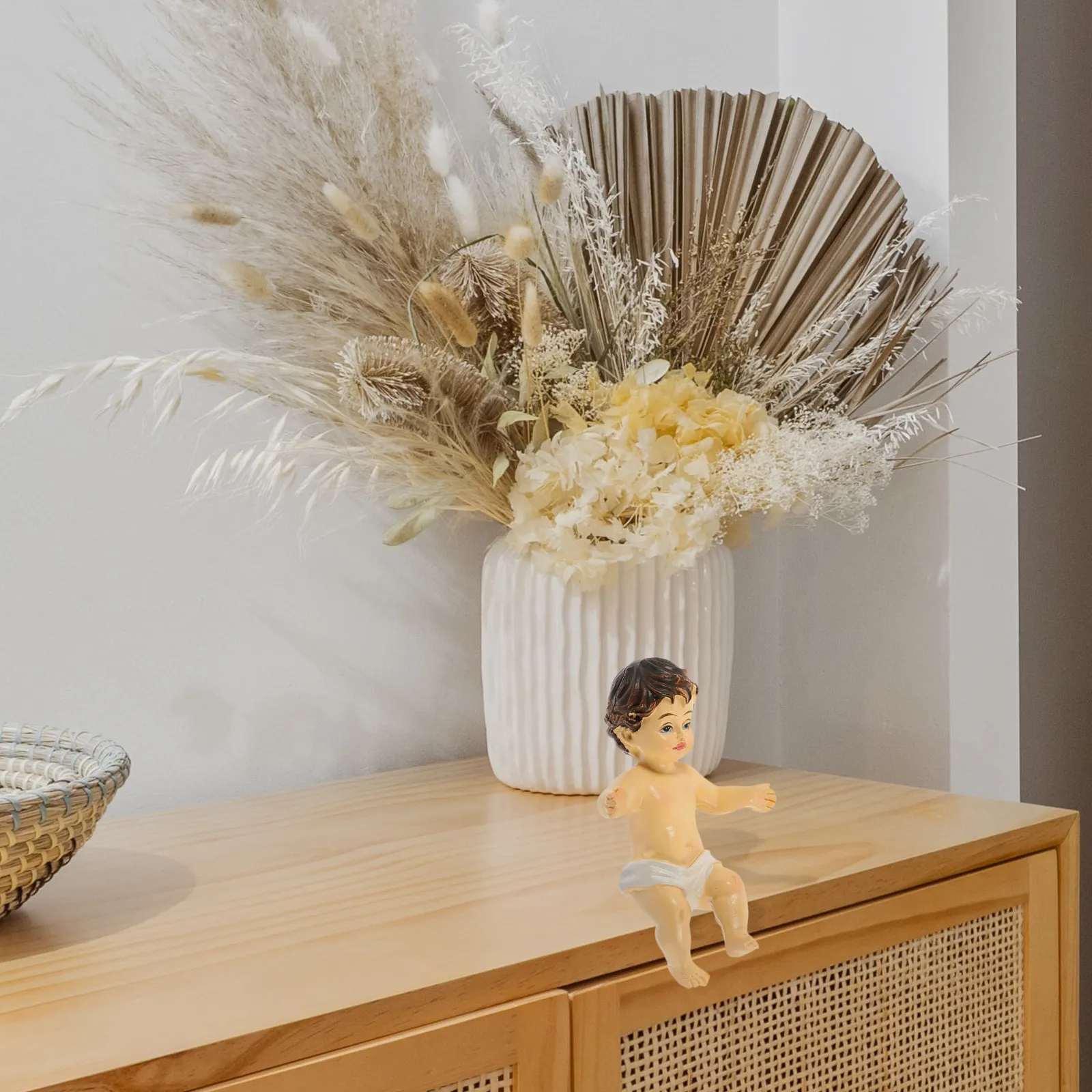 

Resin Jesus Ornament Fine Detail Craft for Housewarming Gift Bedroom Living Room Dining Area Church Office Desk Decor