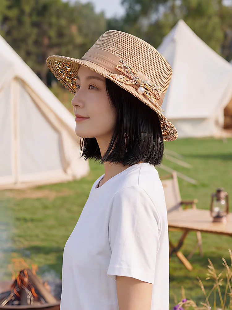 chapeau-de-soleil-artisanal-en-paille-de-raphia-pour-femme-–-protection-uv-haut-de-gamme-pour-l'ete-ideal-pour-la-plage-et-les-voyages-elegant-a-large-bord-ajustable