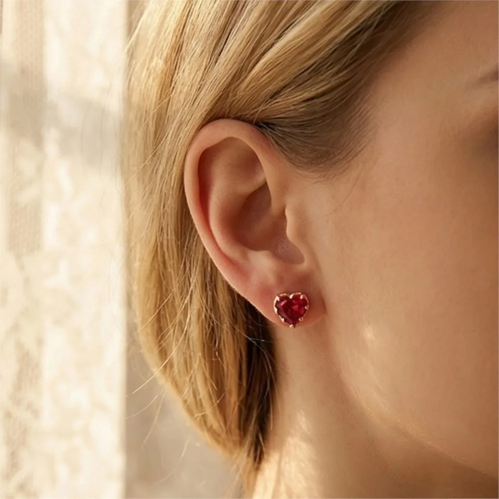 Trendy Silver Color Stud Earrings For Women Female Red Heart Shape CZ Gold Color Earings Fashion Ear Jewelry Accessories Gifts