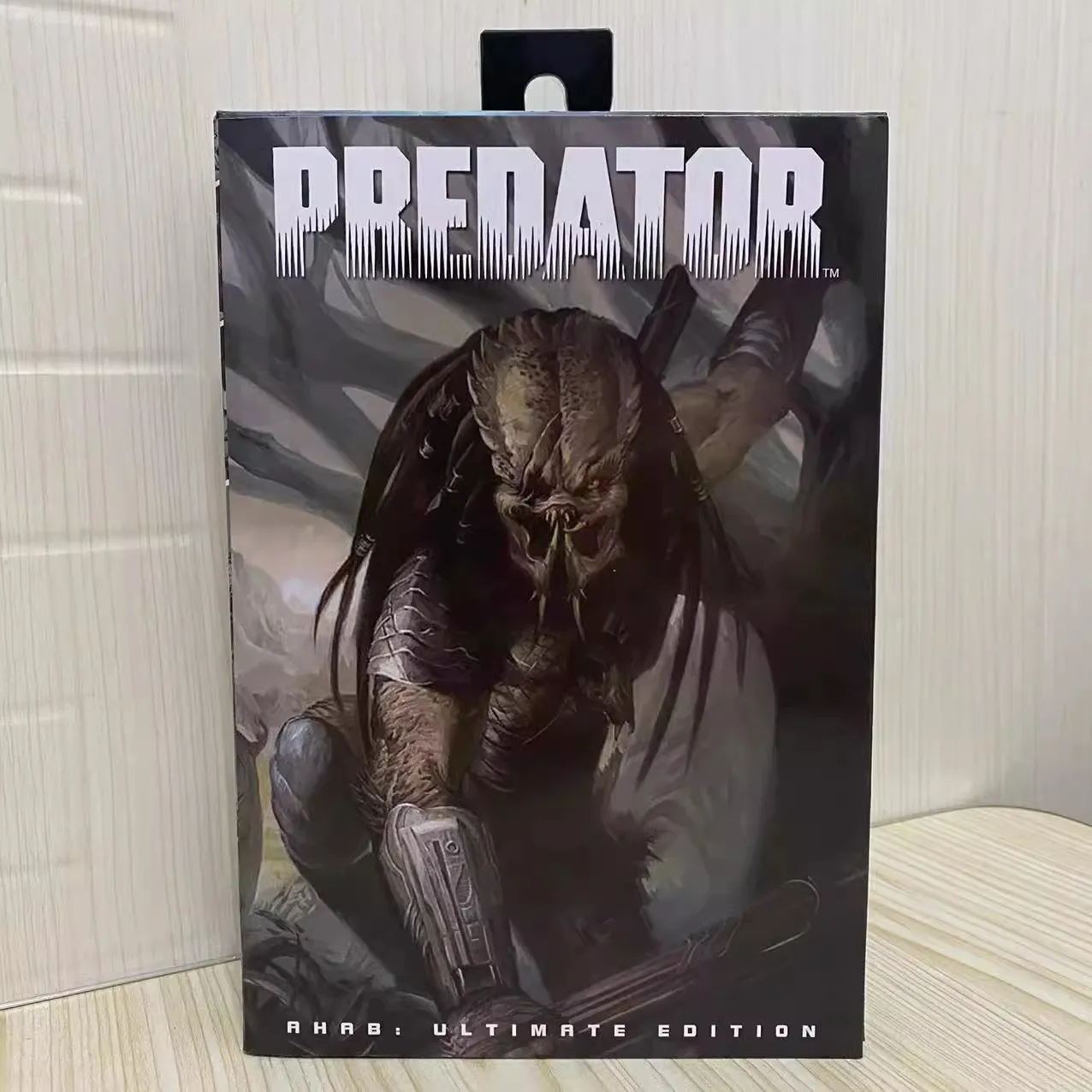 The Predators anime figures The Yautja Deluxe Edition Original NECA 51569 Action Figure Room Decoration Christmas Gift kids toys