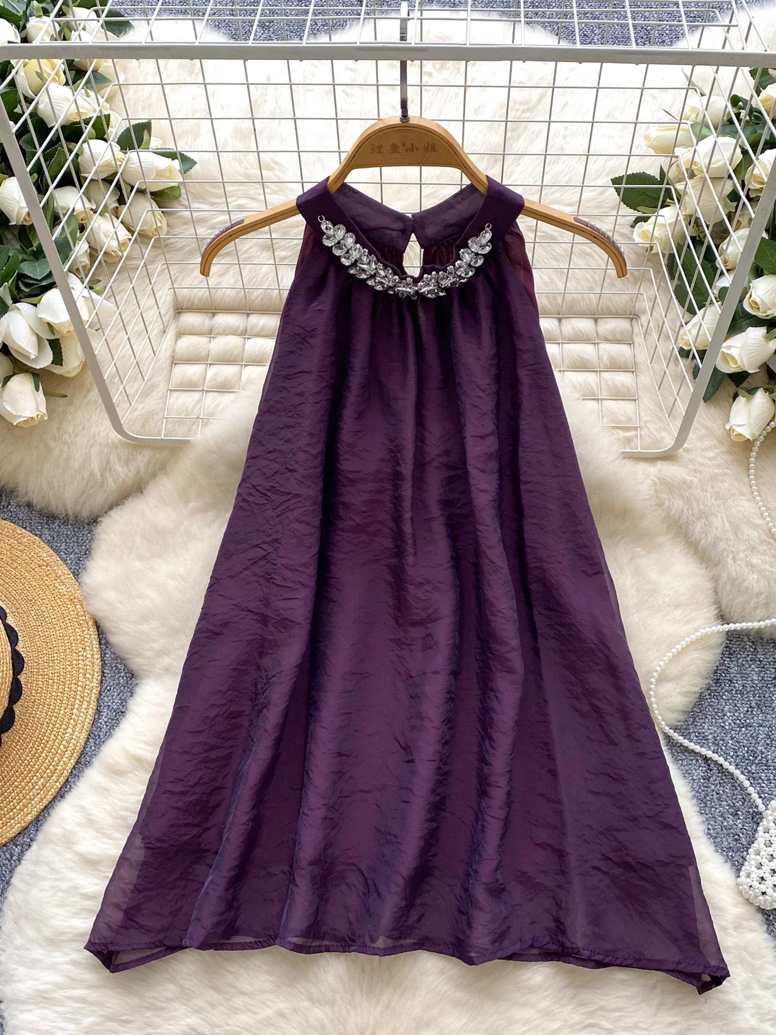 

Ele Loose Women's Svel irt Diamond Embellied Ne Hanging Design Summer Faionable Top Korean Sle Commute