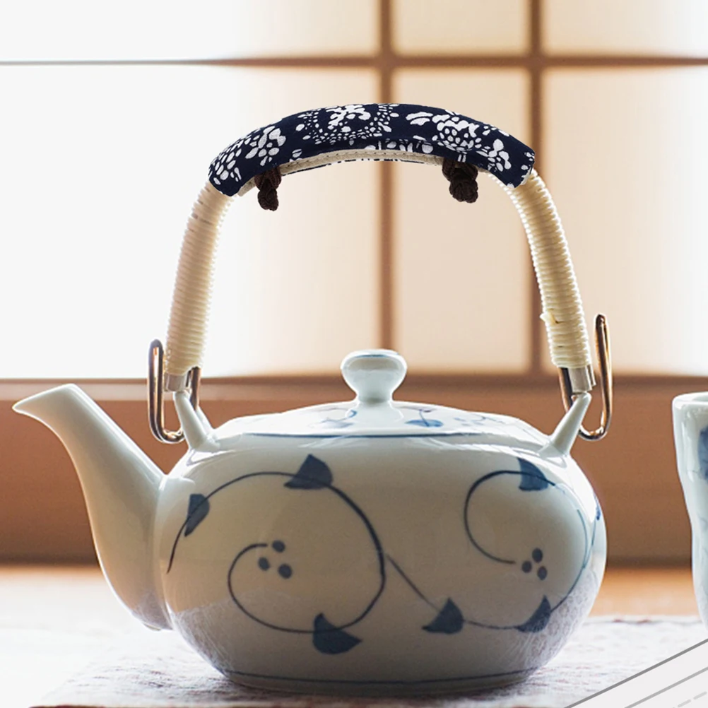 

2Pcs Insulated Handle Cover Teakettle Protector Special Tied Buckles Easy Apply No Slip Off Winter Use