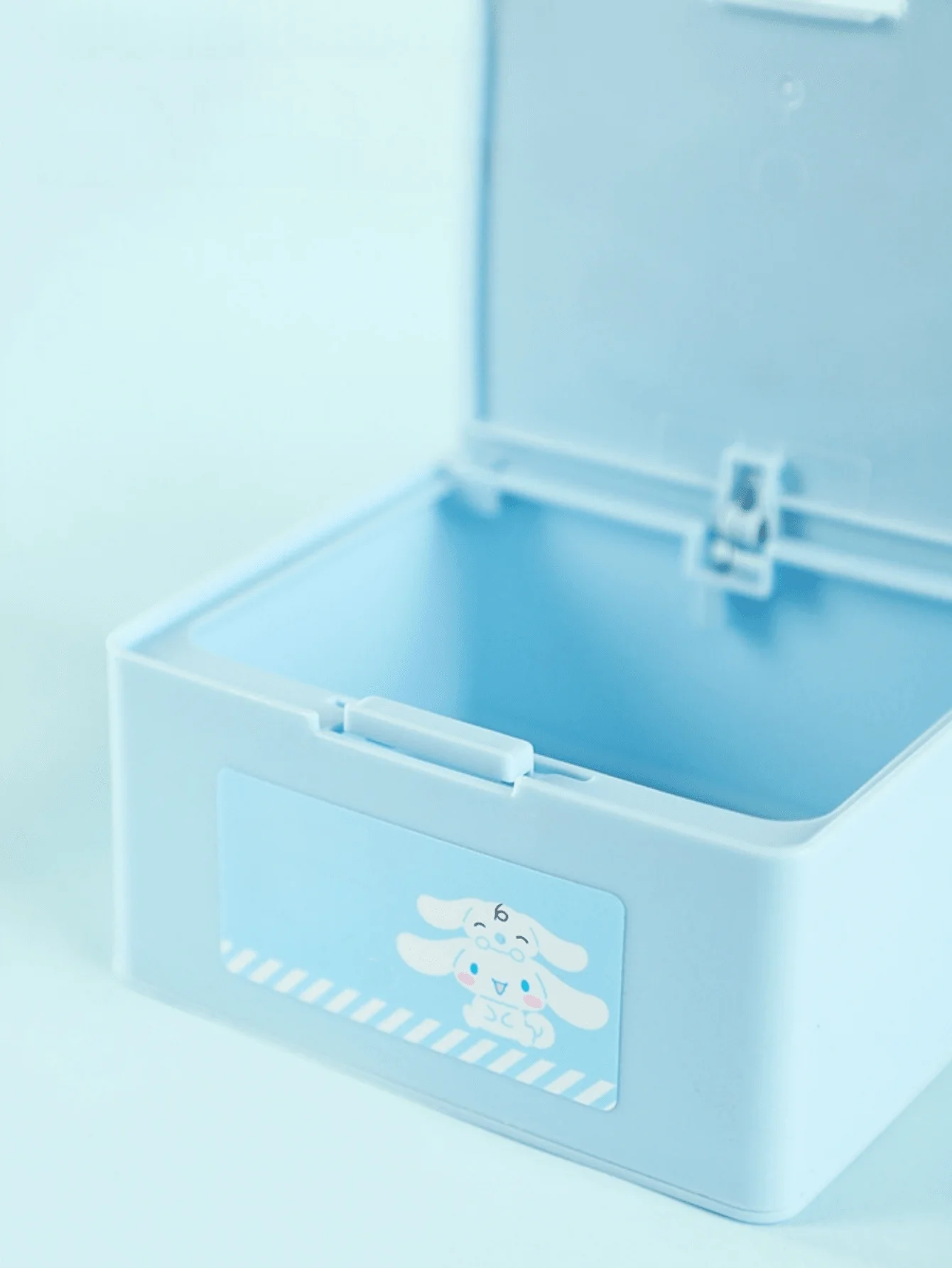 1 Stück Hellokitys Kuromi Kunststoff-Aufbewahrungsbox mit Drucköffnungsdeckel - Moderne Aufbewahrung für Zahnseide, Kosmetikpads und Kleinteile – Detail 9