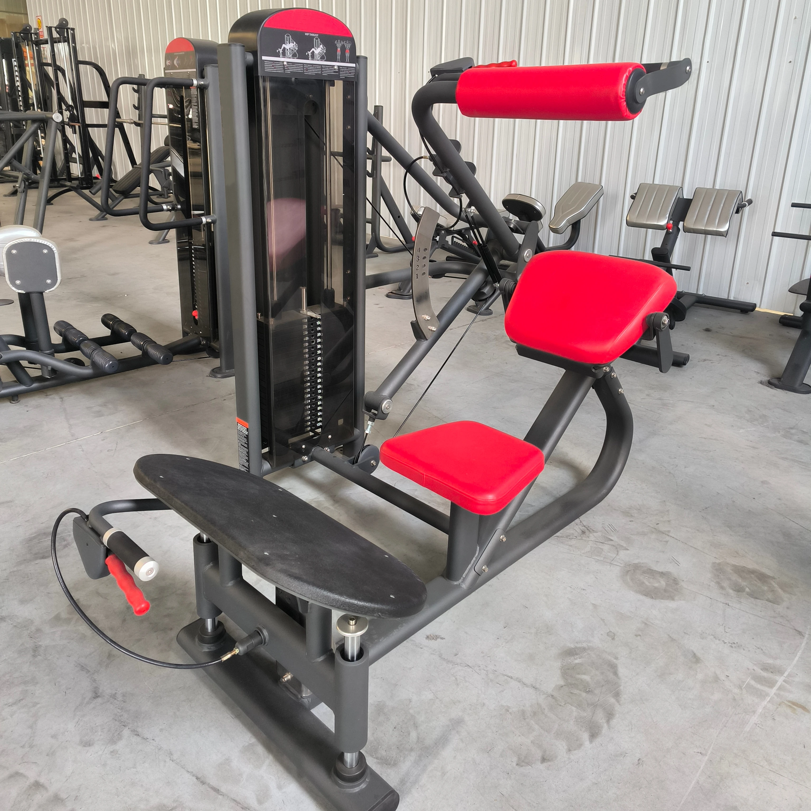 Commercial Use Pin Loaded Strength Training Steel Equipment Hip Press Training Machine Hip Thrust Machine for Gym Studio
