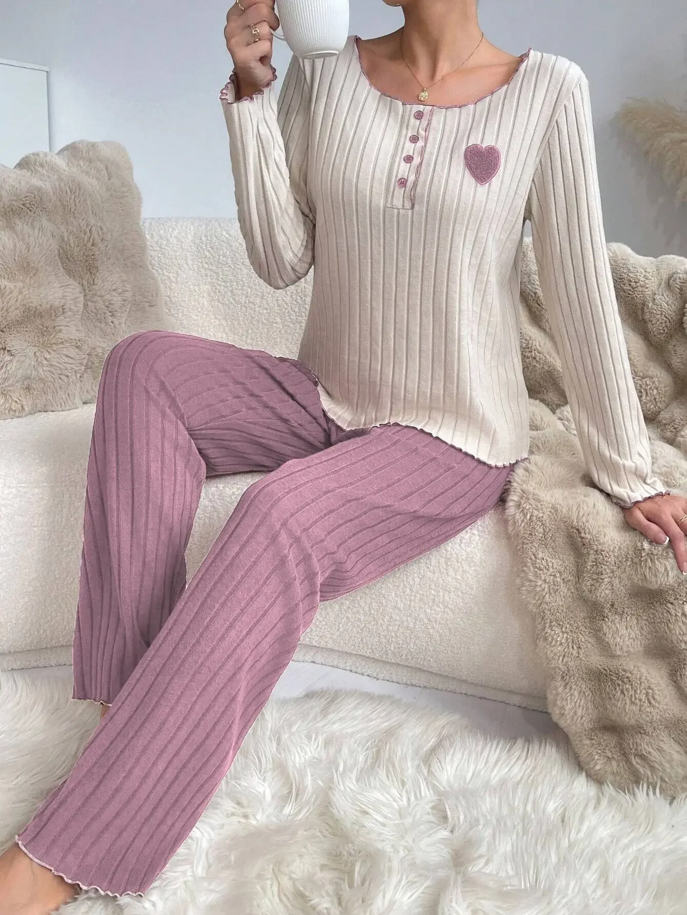 

Women Autumn Winter Sleepwear Casual Long Sleeve Heart Printd Tops and Long Trousers Pajamas Set Homewear Loungewear