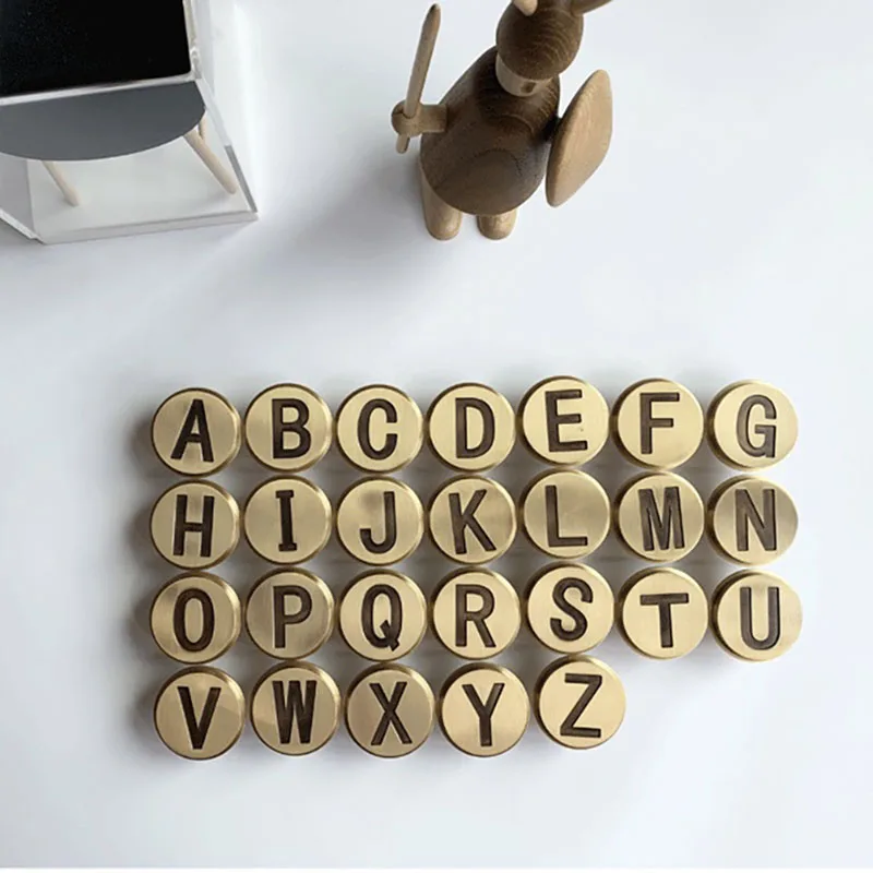 

Brass Letters Wall Hooks Bag Hanger Cloth Dress Cap Holder DIY English Name Home Decor Cabinet Handle