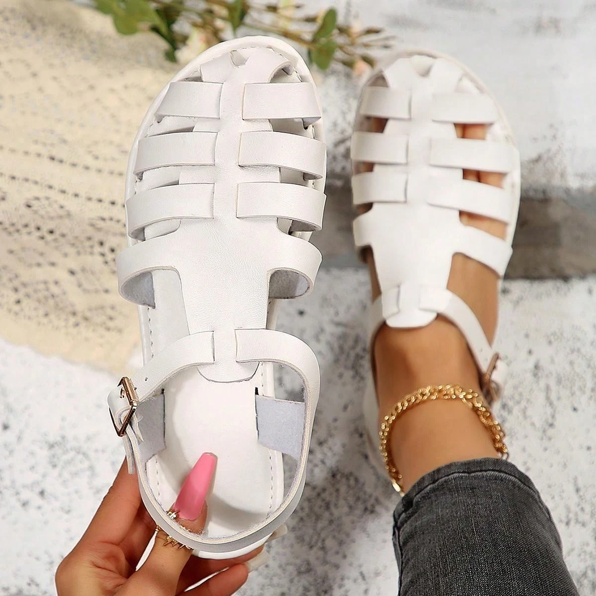 

Женские летние сандалии с вырезами в римском стиле, гладиаторские туфли с открытым носком, пляжные балетки, легкие сандалии больших размеров для женщин