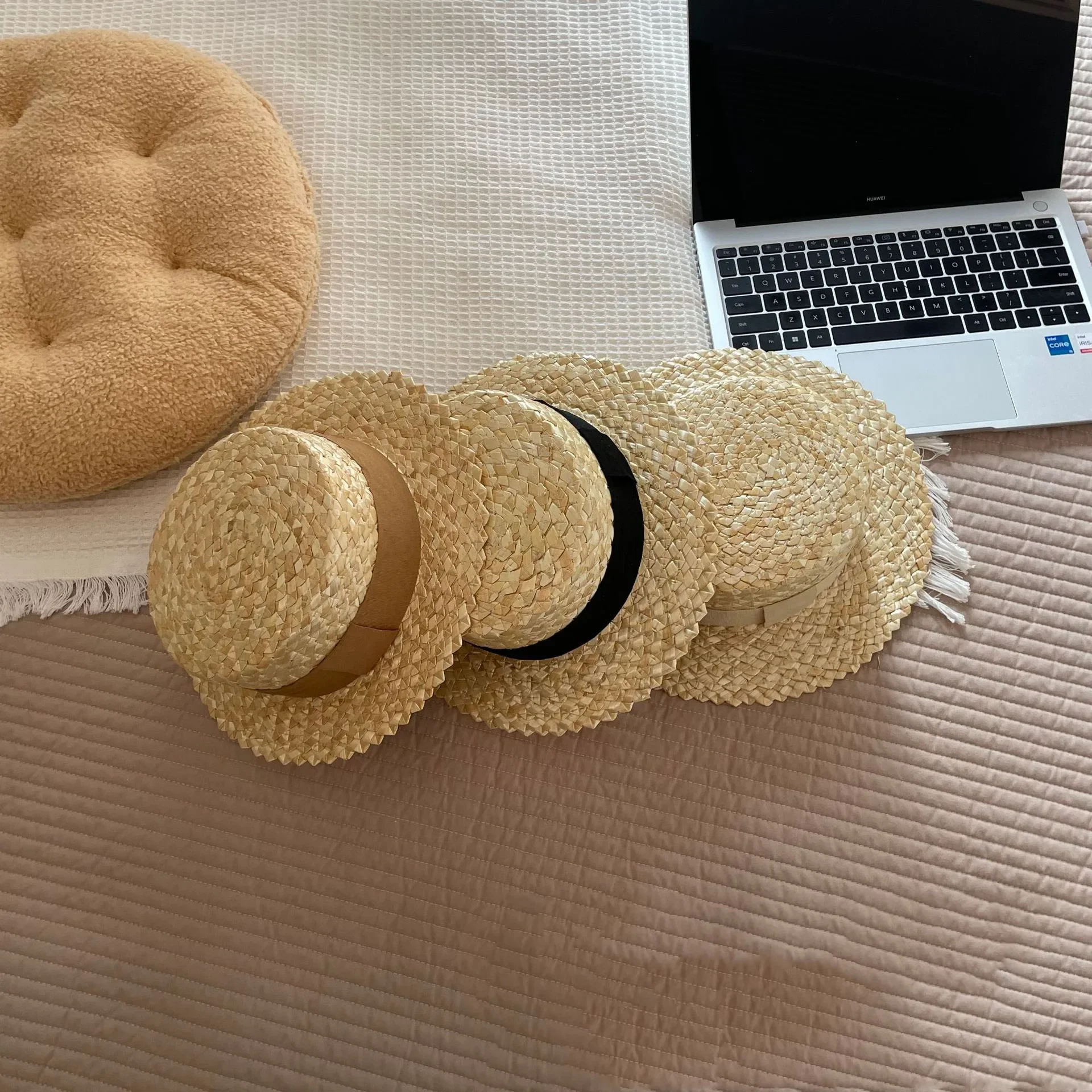 

Детская панама в корейском стиле, 2024, детские летние солнцезащитные шляпы, шляпа для маленьких мальчиков, реквизит для фотографий, соломенная шляпа ручной работы, плоская соломенная шляпа