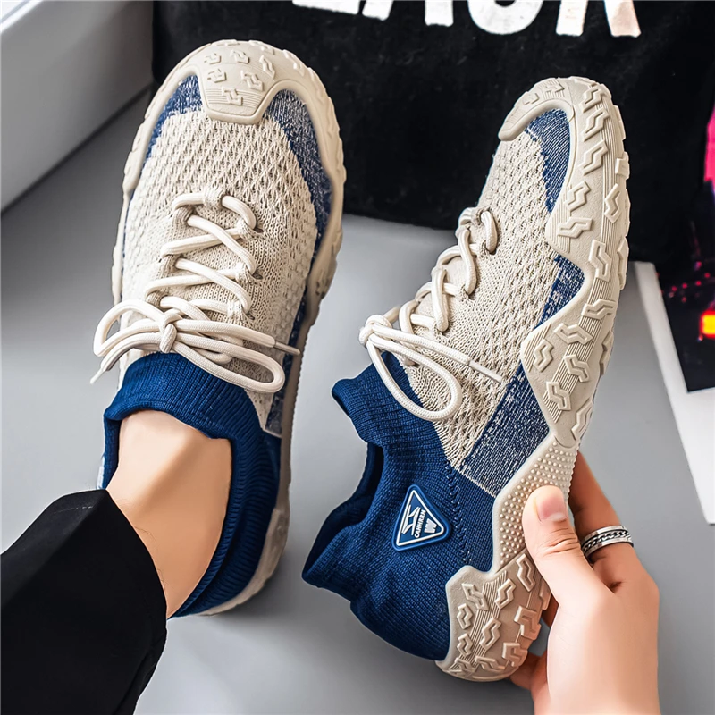 Contemporary Trend Casual Trainers Heat Retention Padding Inside, Waterproof Outer Durable Against Abrasion and Scuffing