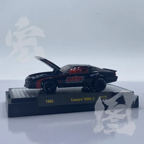 M2 Macchine Pressofuso Scala 1:64 1985 Chevy Camaro IROC-Z Modello di Auto in Lega di Veicolo in Metallo Simulazione Regalo Display Collezione Hobby