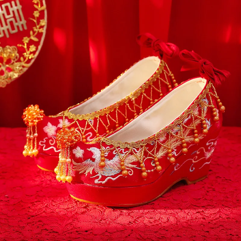 

Туфли на высоком каблуке для свадьбы в стиле Сюхэ, китайский стиль, с жемчужным кулоном, вышивка машинной вышивкой в стиле Ханьфу