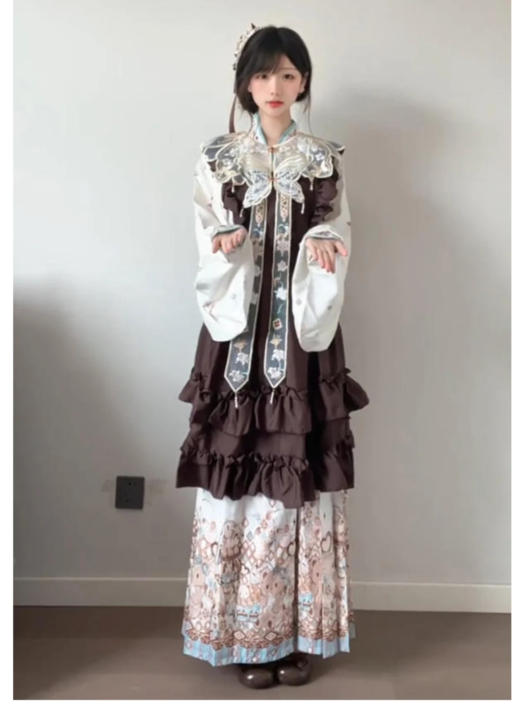 Browan Cute Ming Dynasty Cloud Shoulder Pipa Sleeve Collar Intersecting Hanfu Set Daily Lolita Traditional Chinese Costume