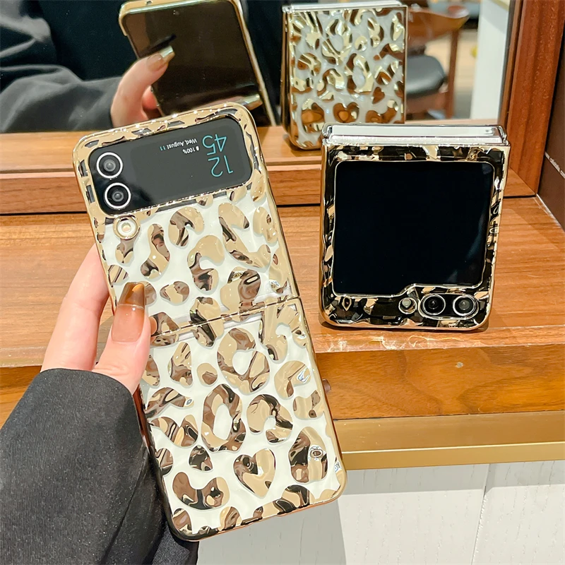 Luxury Folded Texture Leopard Print Phone Case For Samsung Galaxy Z Flip 6 5 4 3 Flip5 Flip4 Flip6 5G Cover Silicone Cute Cases