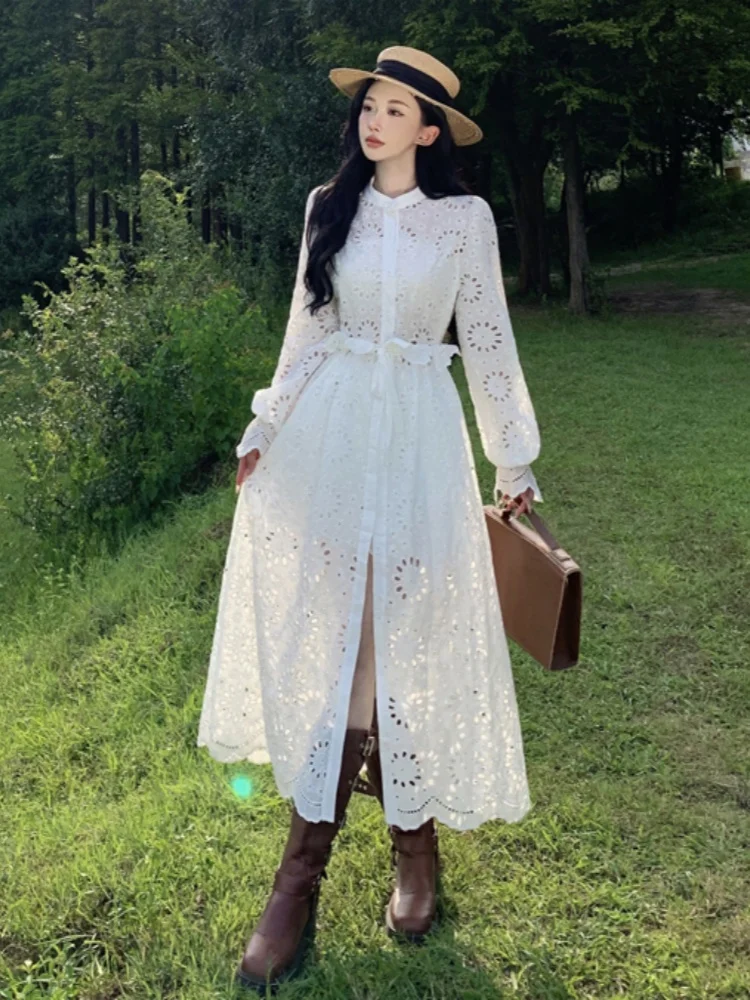 

SMTHMA New Fashion White Hollow Out Dress Two-Piece Set Women's Bohemian Vacation Elastic Waist Shorts Outfit