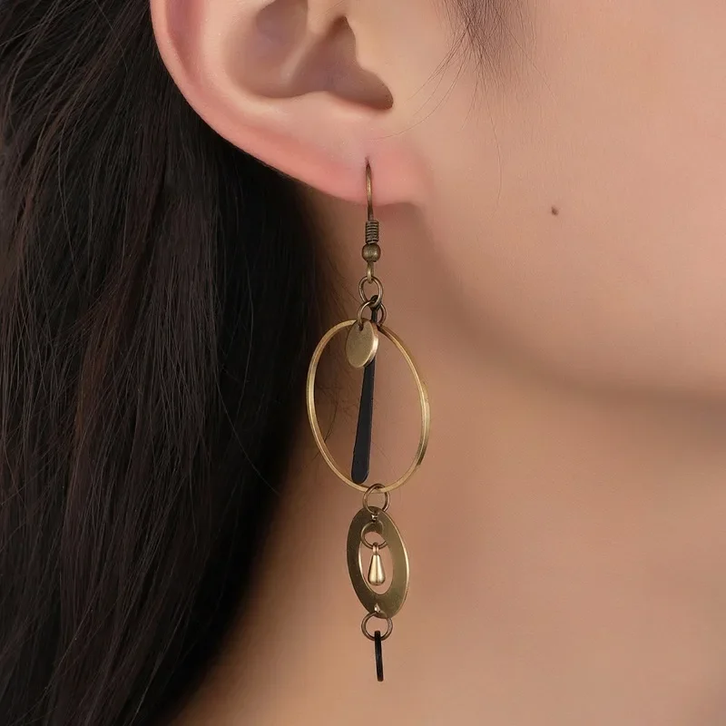 New Vintage Classic Asymmetric Personality Geometric Brown Circle Earrings Exaggerated Big Ring Women Party Accessories Jewelry