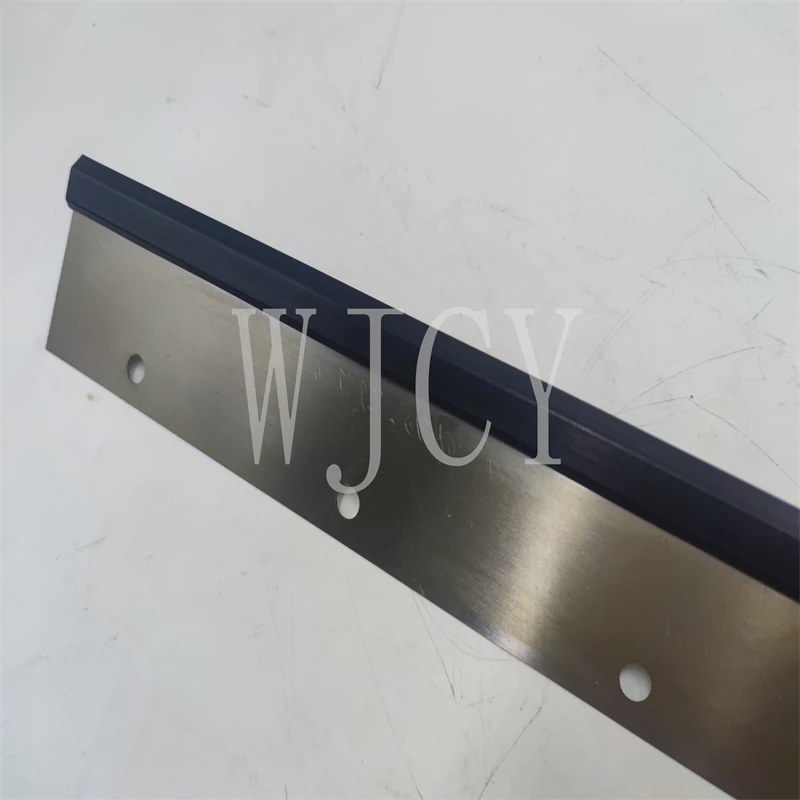 

Лезвие для мытья GTO52 для машины GTO 69.010.180 69.010.180F Детали для печати офсетной машины Размер 560*60*0,5 мм