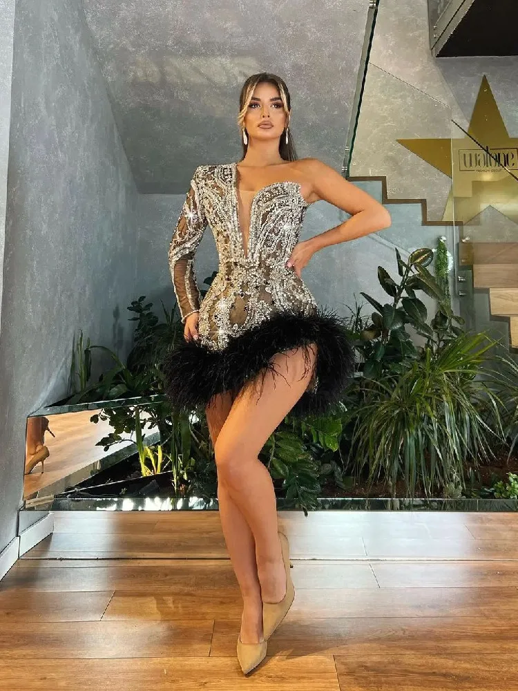 

Luxury Short Evening Dresses V Neck One Long Sleeve Sequins Beaded Lace Sexy Feather Appliques Diamonds Prom Dresses Custom Made