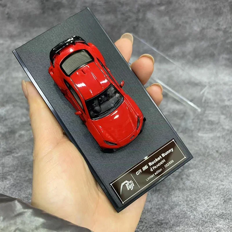 Fuji 1:64 Model mobil Pandem GR86 roket kelinci paduan Die-Cast kendaraan-merah