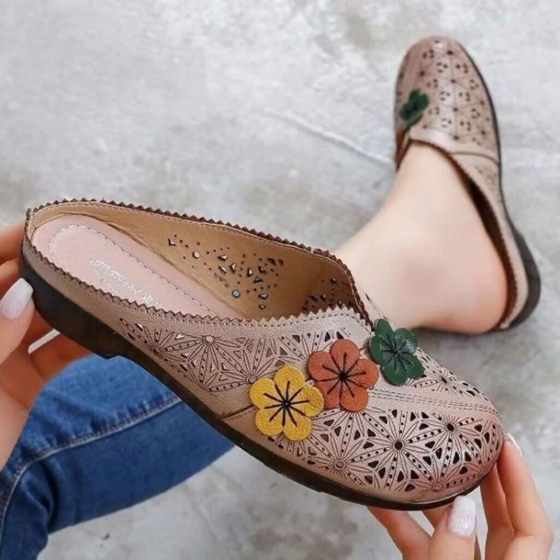 Female Flower Hollow Slippers Summer Breathable Soft Bottom Non-slip Shoes Ethnic Style Retro Round Toe Sandals Zapatos Mujer