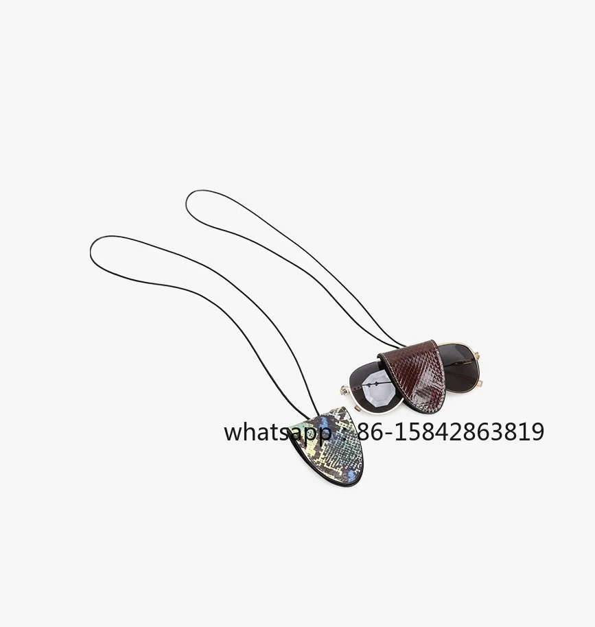 Portable Glasses Clip, New Spring and Summer 2026, Snakeskin Magnetic Sunglasses Storage, Neck Hanging