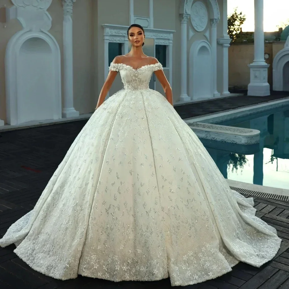 

Customized Gorgeous Ball Gown Wedding Dresses Exquisite Sweetheart Neck Sleeveless Bridal Gowns Appliques Sequins Sweep Train