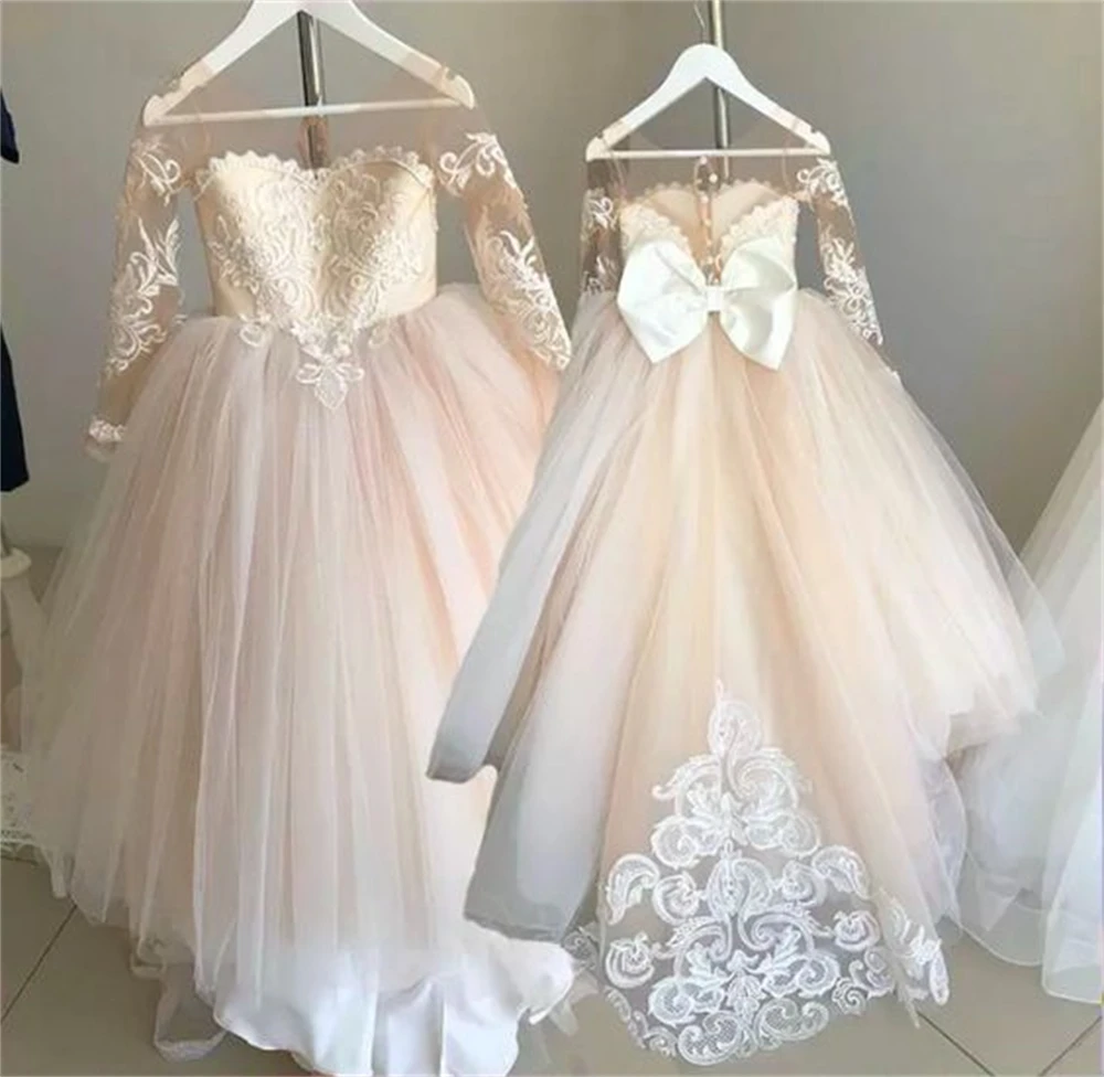 

Lovely Little Flower Girl Dresses Lace Tulle Bows Princess Wedding Party Dress With Sleeves Customized