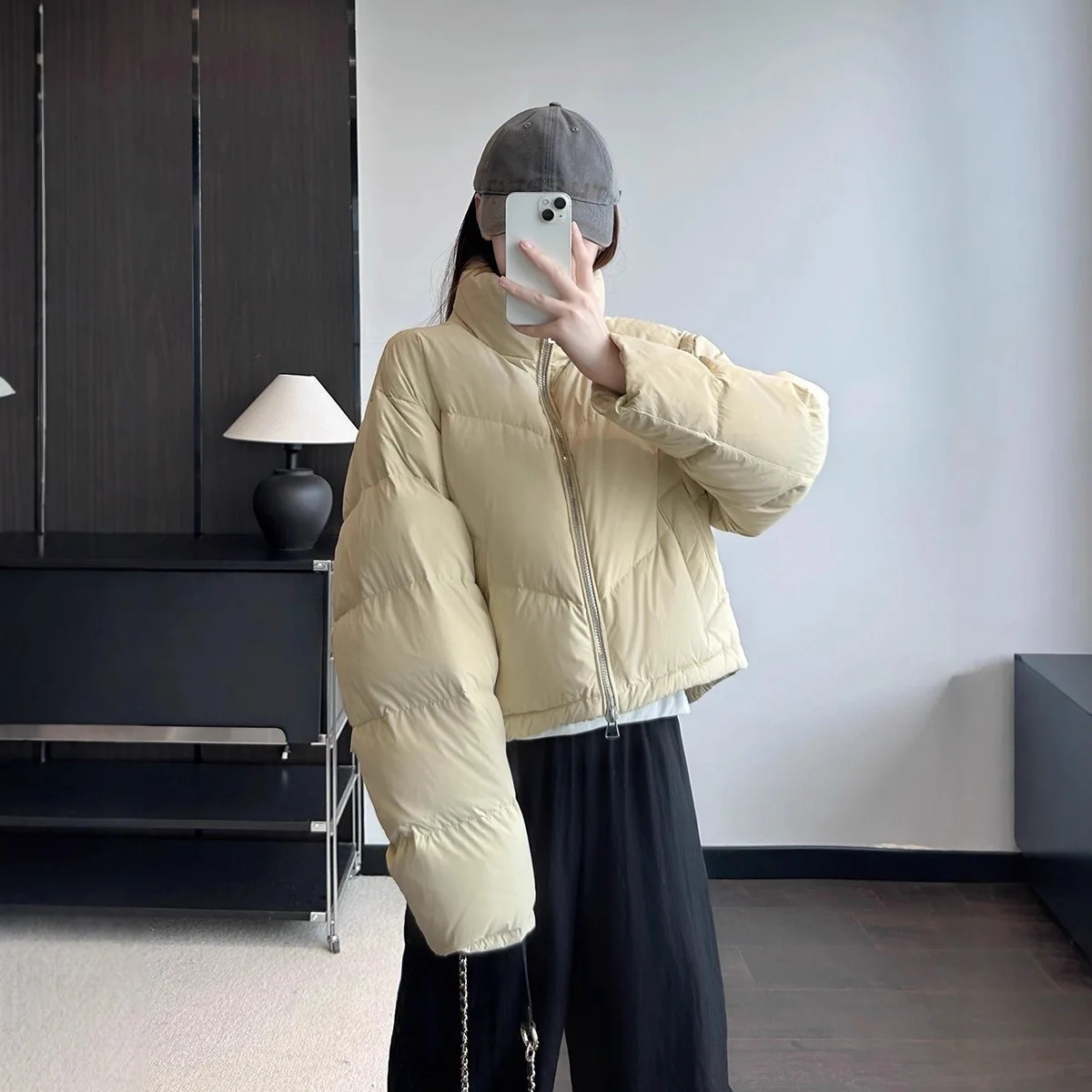 2025 nueva chaqueta acolchada ligera de Otoño Invierno para mujer, abrigo de plumón de pato de manga larga con una hilera de botones, Parkas cortas para mujer