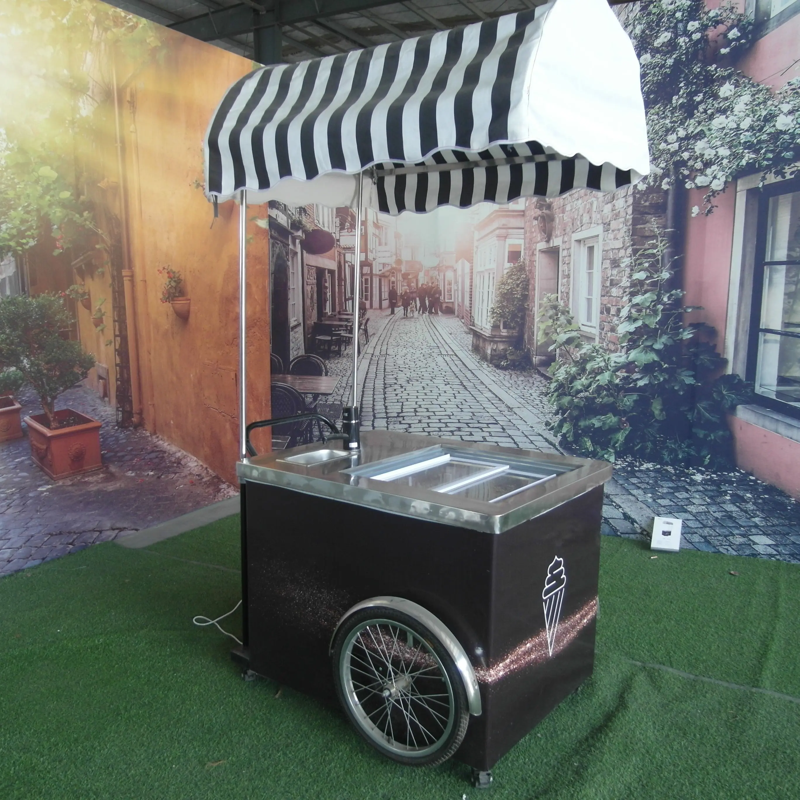 Mobile Italian ice cream hand push cart with display freezer Gelato stand cart