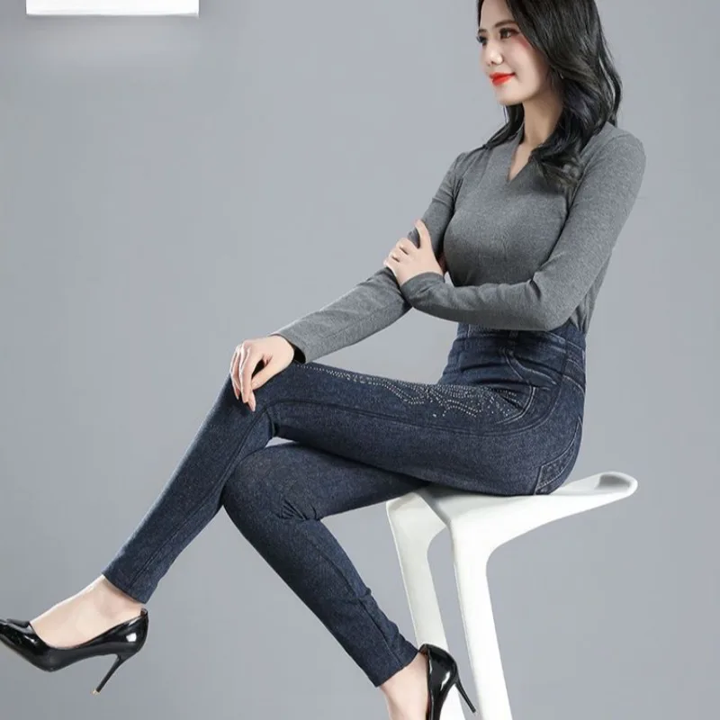 

Denim Pants for Women with Rhinestones High Waist Shot Elastic Woman Jeans Pencil Hippie Baggy Luxury Designer Original Trousers