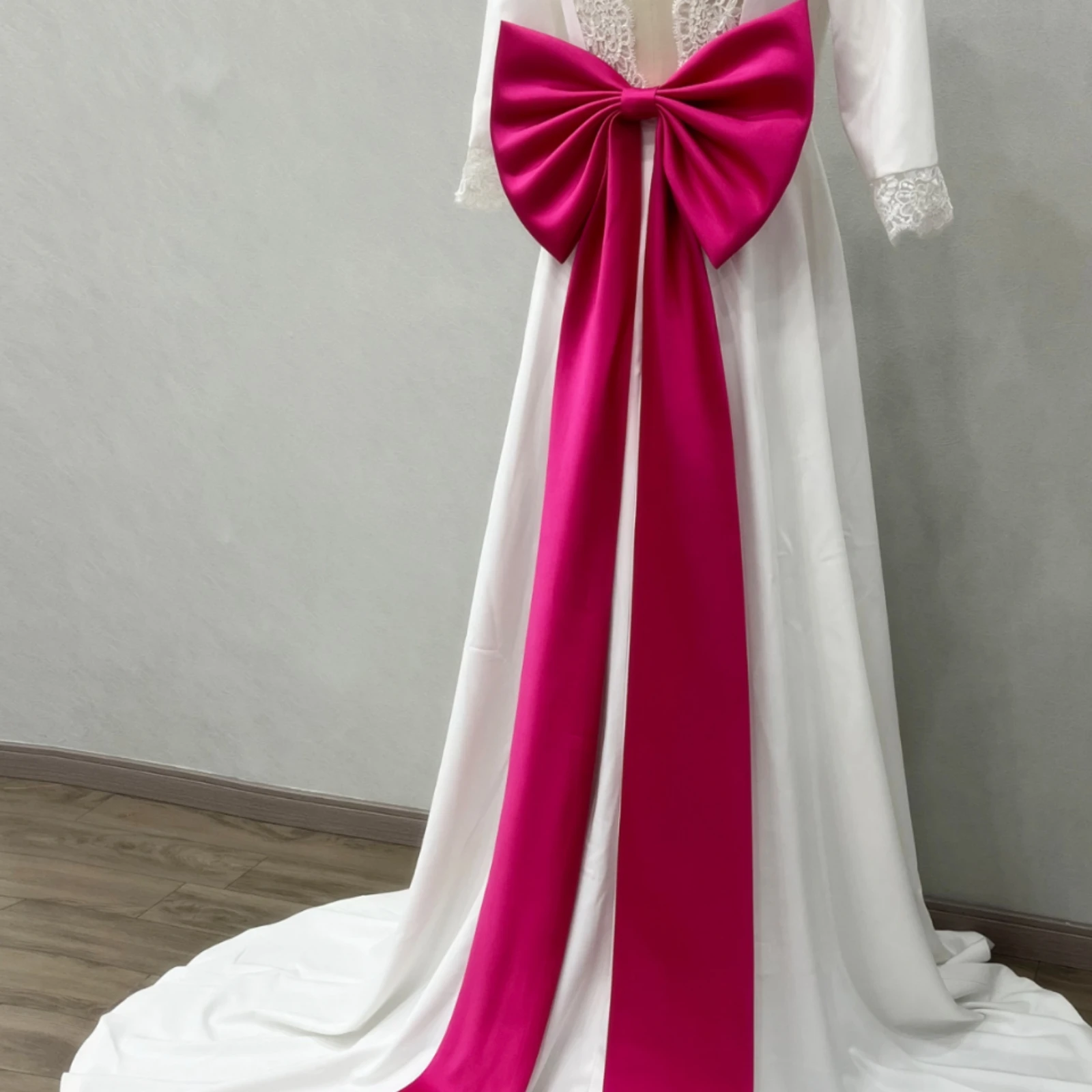 faixa-de-cintura-para-vestido-de-noiva-com-brilho-liso-e-cinto-longo-para-noivas