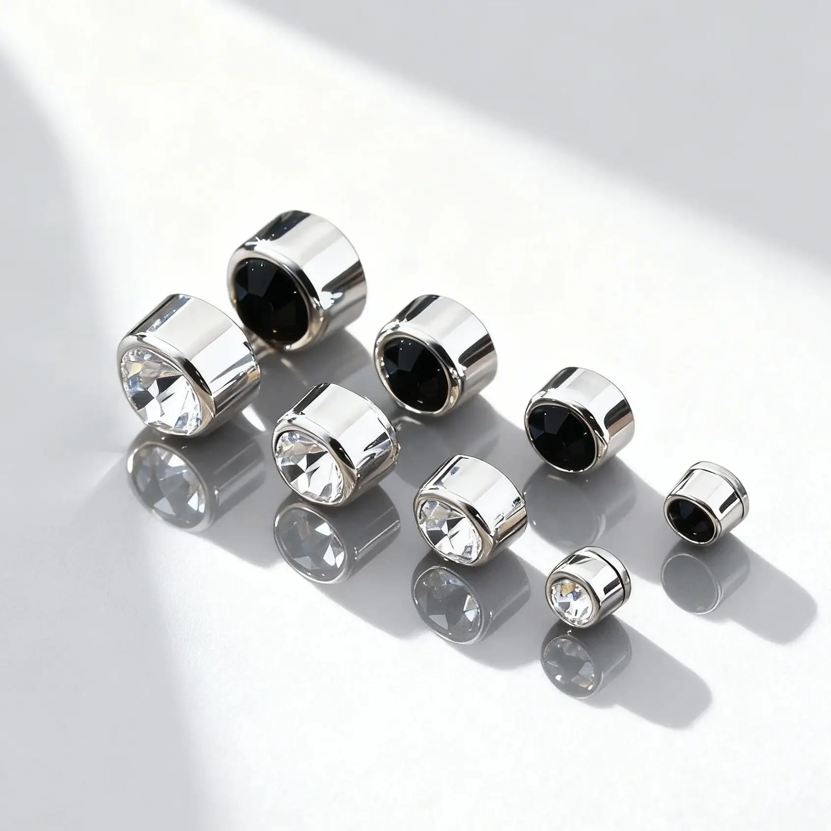 

Small Mini No Needle Earrings Ear Clip With Cubic Zirconia Classic Jewelry Fashionable Accessory