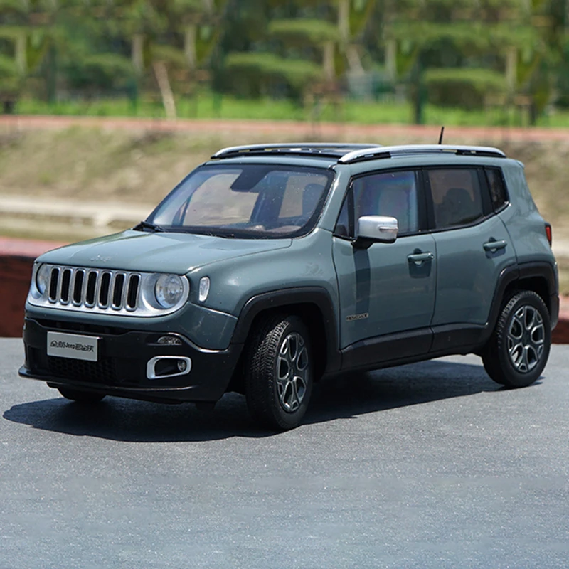 1:18 Scale Diecast Alloy Jeep Renegade Off-road Vehicle SUV Cars Toys Cars Model Classics Adult Souvenir Gifts Static Display