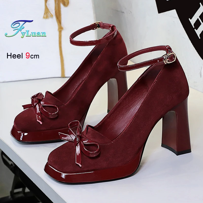 

Весенне-осенние женские туфли винно-красного цвета с бантом, на толстом высоком каблуке 9 см, с платформой, ремешками на щиколотке и квадратным носком, для вечеринок
