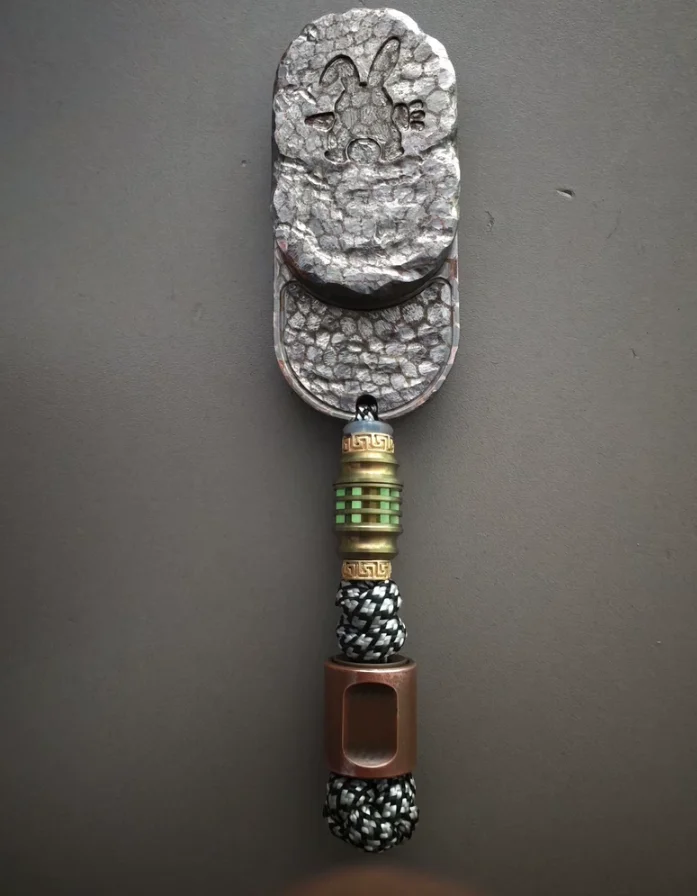 Used EDC Stone patterned superconducting rabbit Fidget Slider Decompression Toy