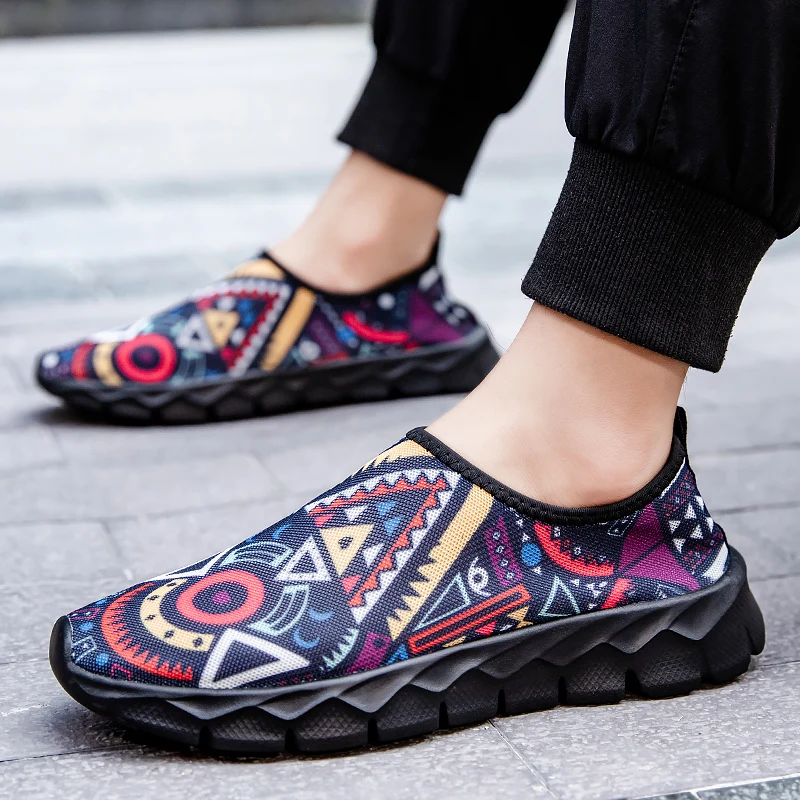 

Men's Shoes Lightweight Walking Shoes Casual Sneakers Men Sports Shoes Four Seasons Soft Sole Loafers Running Shoes Men Sneakers