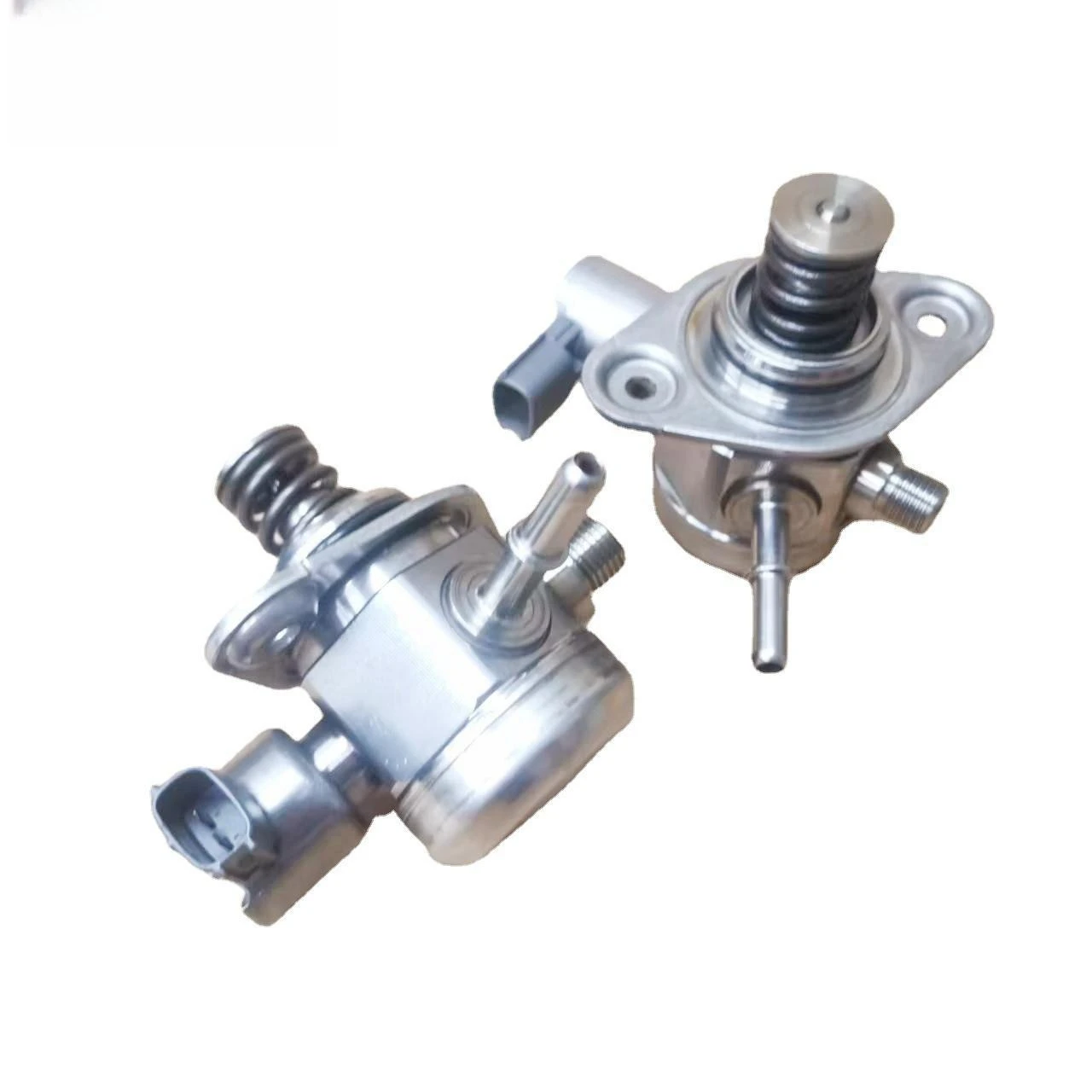 

Suitable for high-pressure fuel pumps for automotive spare parts0261520074 16630-1KC0A 16630-1KC0C
