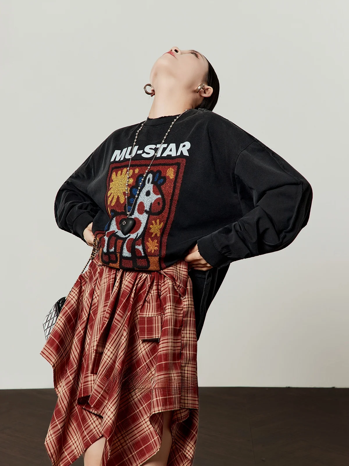 

Bla Long Sve T-irt Women's Loose Print Blanket Spring 2026 New Sle Vintage Sle Universal Size Chinese Made