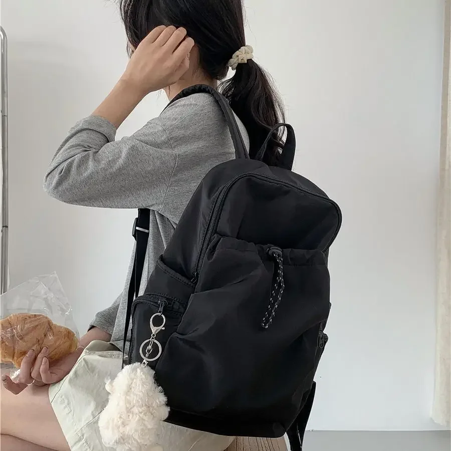 Mochila de viaje para mujer, bolsa pequeña de tela de nailon, ligera, informal, moda coreana