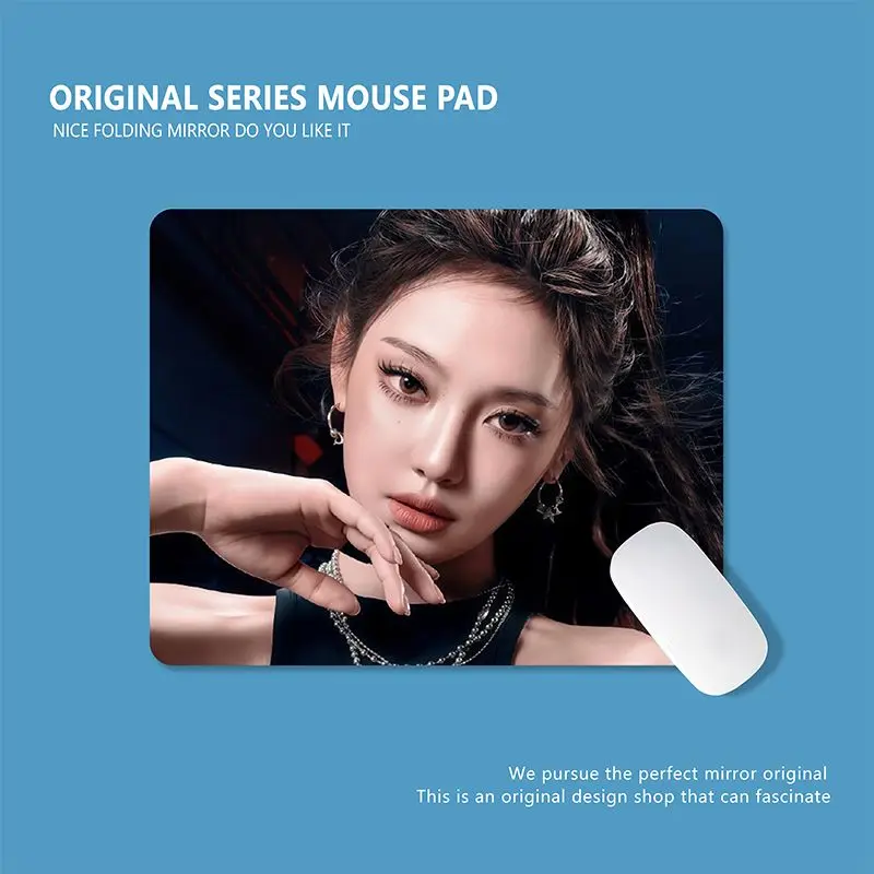 Aespas Figure Creative Cheering Merchandise Mouse Pad Anti-Slip Stitched Desk Mat Large Keyboard Mat for Gaming Office Writing