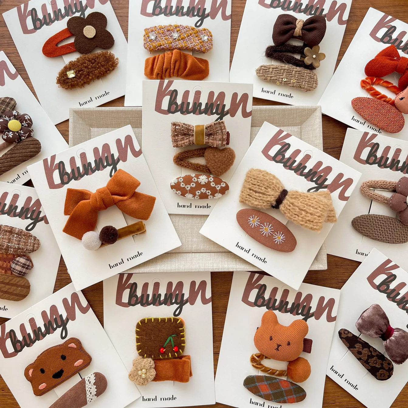 

Корейские заколки для волос из ткани с героями мультфильмов, заколки для волос с милыми животными, милая заколка для волос кофейного цвета с челкой, универсальные аксессуары для волос для маленьких девочек