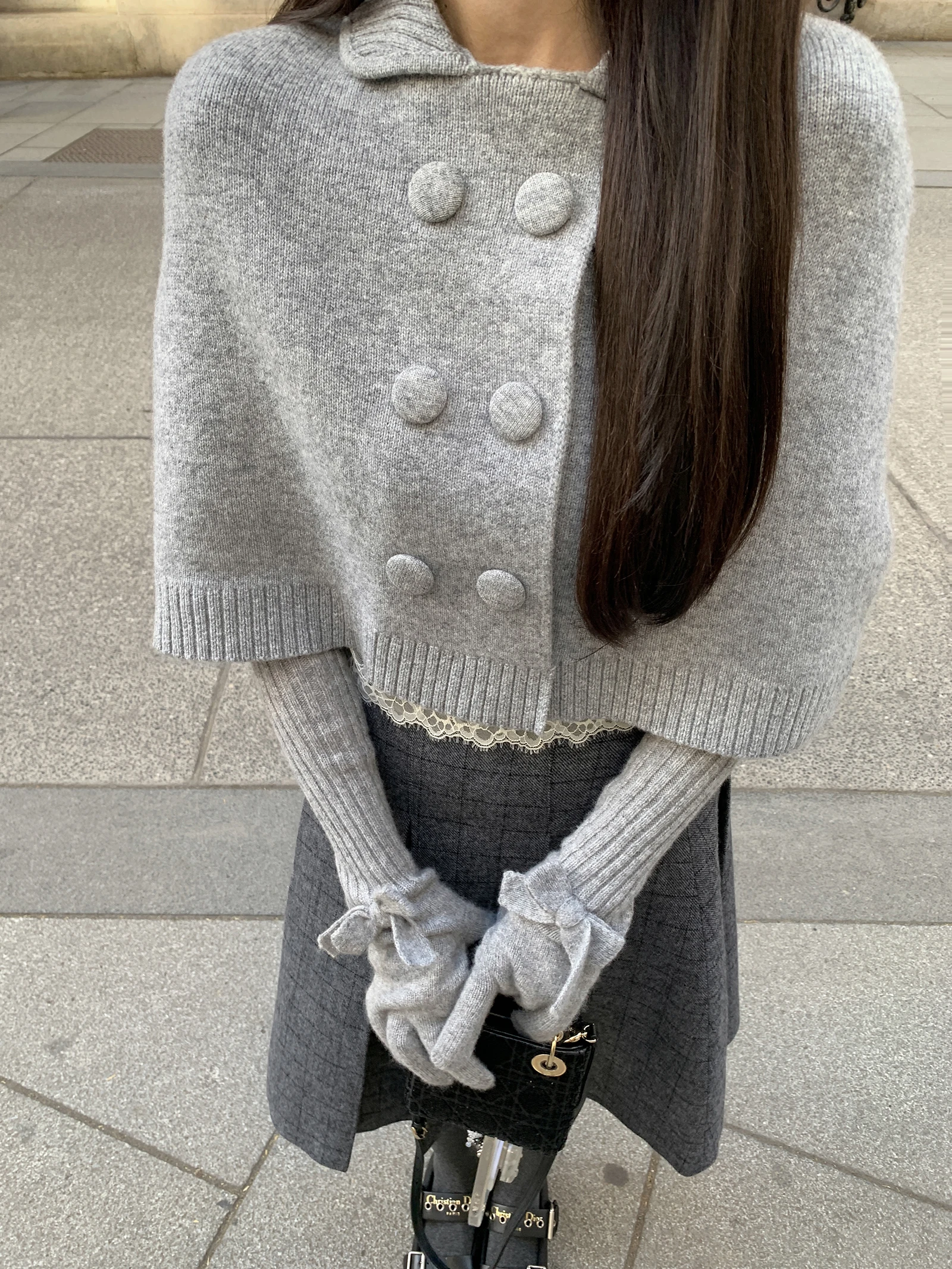 

Romantic End of Year Proposal Camere Knitted Cape Series ort Sle for Young Women in Their Late Twenties