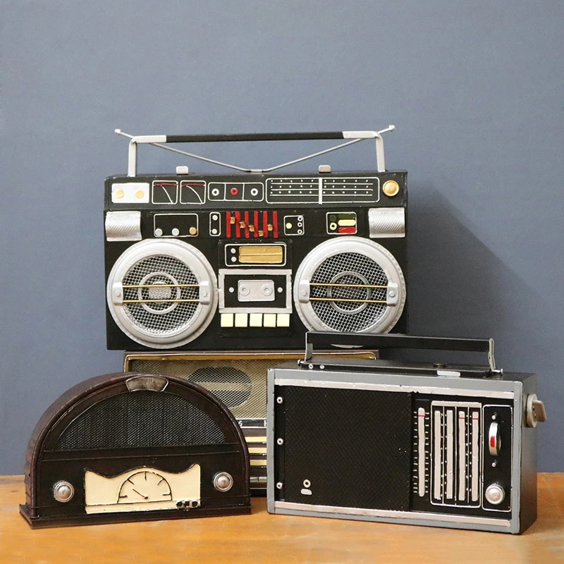 

Nostalgic Old-Fashioned Wrought Iron Card Tape Radio Recorder Model Decoration Clothing Store Restaurant