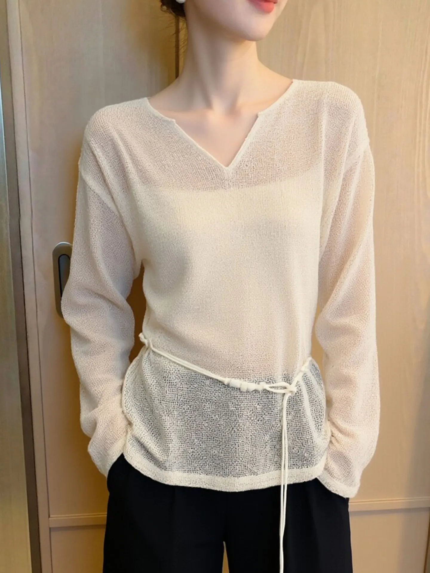 

Comfortable V-Neck Long Sleeve Knitted Top Women's Spring Design Sense Waist-Cinching Slimming Stylish Loose Fit Commute Wind