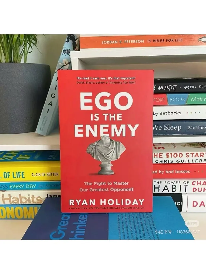 Ego è l'ennemi di Ryan Holiday Libro inglese La guida definitiva per domare il tuo più grande vantaggio